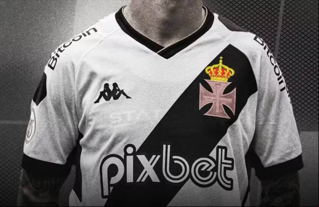 Vasco pode pode usar coroa sobre o escudo; veja o motivo