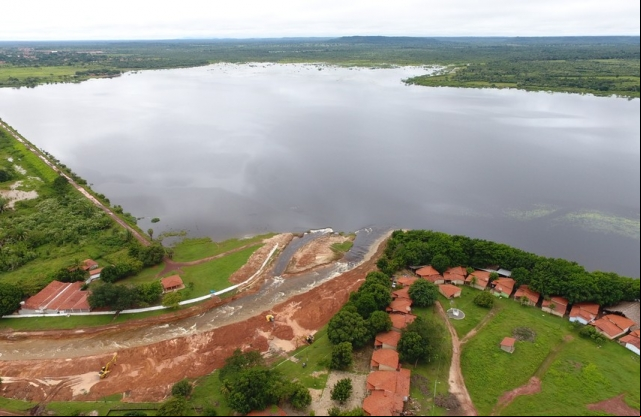 Governo afirma que Barragem do Bezerro reduziu 60 cm no nÃ­vel da Ã¡gua
