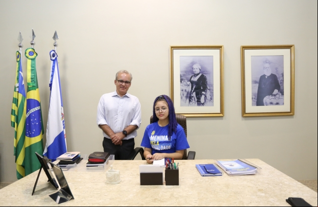 Estudante de 17 anos Ã© prefeita de Teresina por um dia
