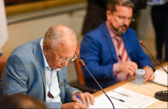 Prefeito Dr. Pessoa entrega alvarÃ¡s do Programa Minha Casa Minha Vida para construÃ§Ã£o de unidades habitacionais na capital
