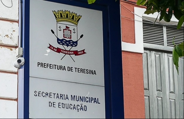 Teresina Ã  Deriva: A IncompetÃªncia da SEMEC e o Caos na EducaÃ§Ã£o Infantil