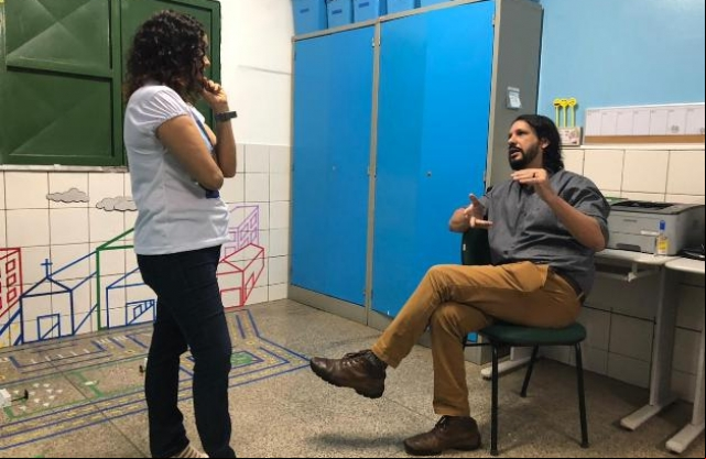 Especialista em educaÃ§Ã£o inclusiva elogia iniciativas da Rede Municipal
