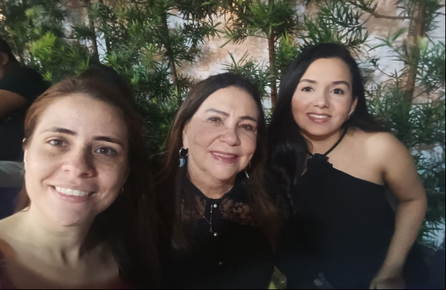 A vereadora Teresinha Medeiros deseja um Feliz Natal e um PrÃ³spero Ano Novo ao povo de Teresina