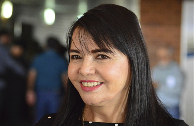 Teresa Britto fica no PV e na federaÃ§Ã£o