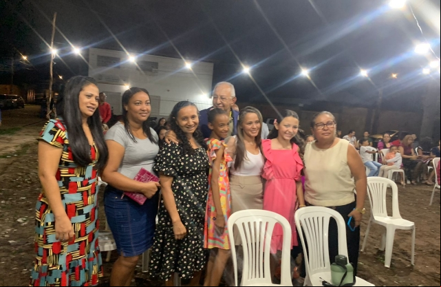 Fernanda Freitas se Destaca em Cruzada EvangÃ©lica com o Prefeito Dr. Pessoa