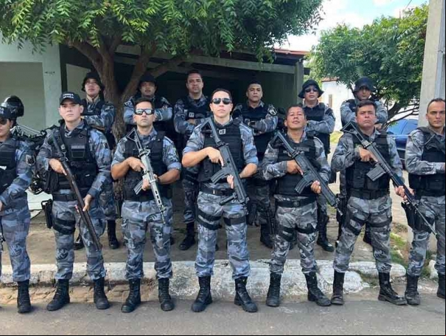 OperaÃ§Ã£o da Policia Militar na regiÃ£o de SimplÃ­cio Mendes e apreende veÃ­culos clonados
